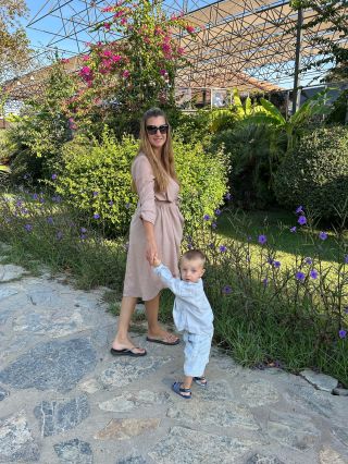 Ahojteee 🌴🩷🫠 #mamaasyn #momandson #love #potd #vacaymood