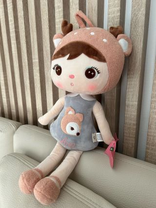 Včera som odoslala aj tohto krásneho jelenčeka, resp. laň 🤎 S prekrásnym menom Aria 🩷 Táto kombinácia sa mi veľmi páči a...