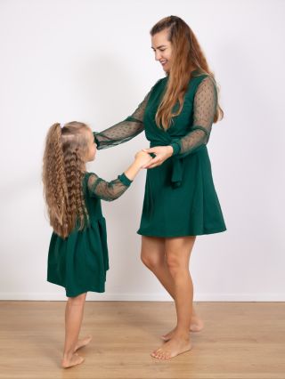 Čaká vás vianočné fotenie? 🎄 Kto má fotenie ešte len pred sebou a kto už ho absolvoval? Mám pre vás skvelý tip na outfit a...